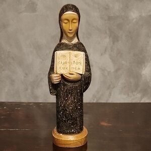 Creator Mundi Distinctive Art Nun Figurine